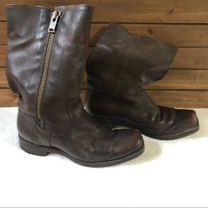 Frye Women’s Heath Outside Zip Combat Boot